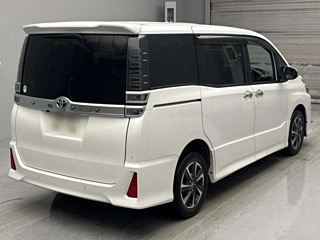 TOYOTA VOXY 2020