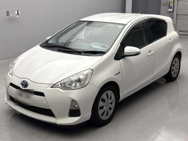 TOYOTA AQUA 2012