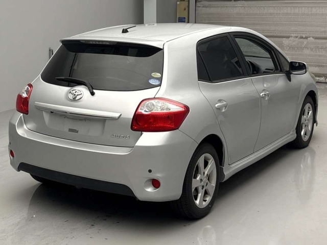 TOYOTA AURIS 2012