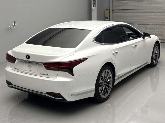 LEXUS LS 2021