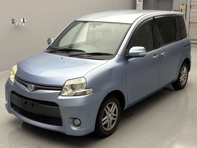TOYOTA SIENTA 2011