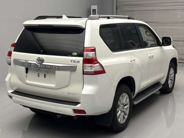 TOYOTA LAND CRUISER PRADO 2017