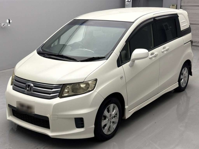HONDA FREED 2010