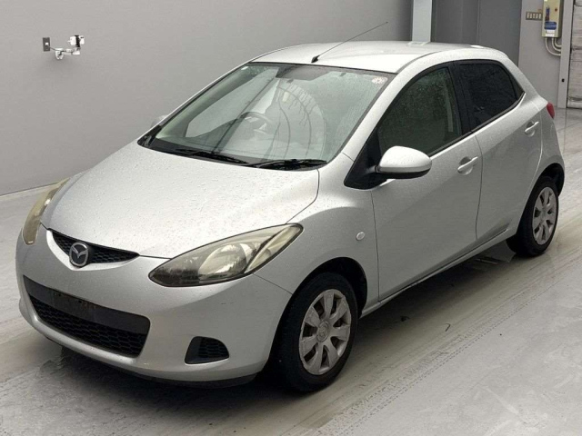 MAZDA DEMIO 2010