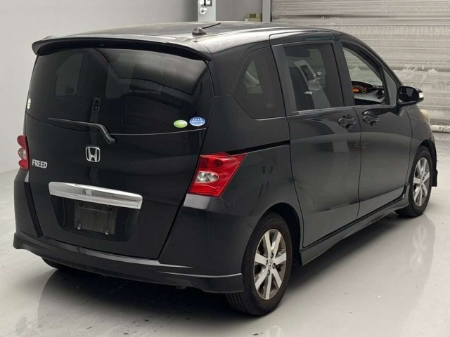 HONDA FREED 2009
