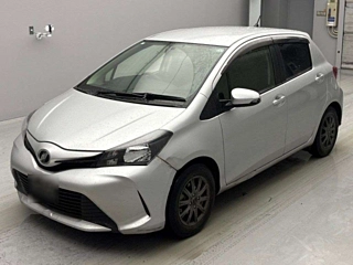 TOYOTA VITZ 2015