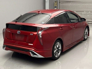 TOYOTA PRIUS 2017