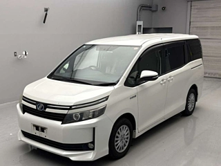 TOYOTA VOXY 2014