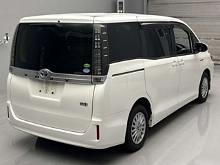 TOYOTA VOXY 2014