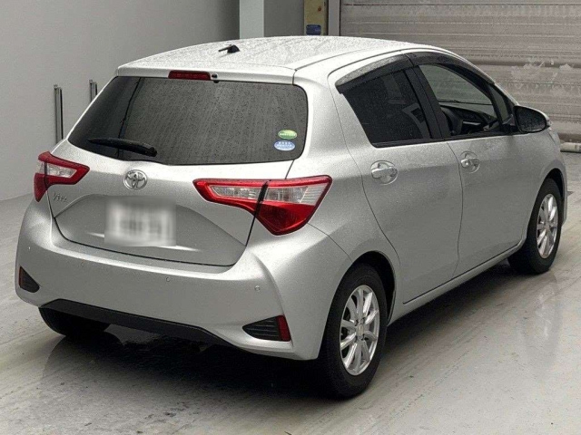 TOYOTA VITZ 2020