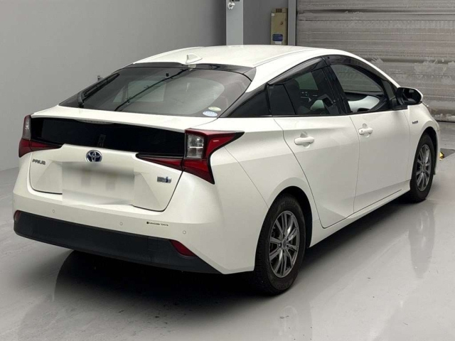 TOYOTA PRIUS 2019