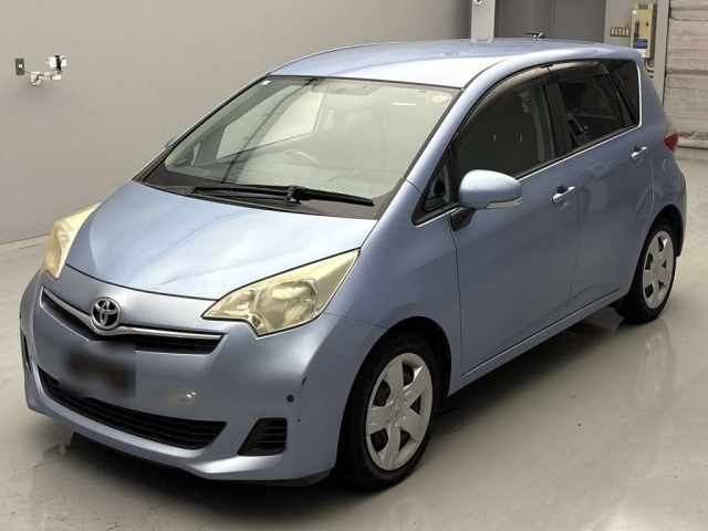 TOYOTA RACTIS 2011