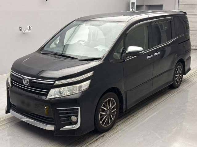 TOYOTA VOXY 2015