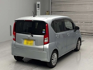 DAIHATSU MOVE 2015