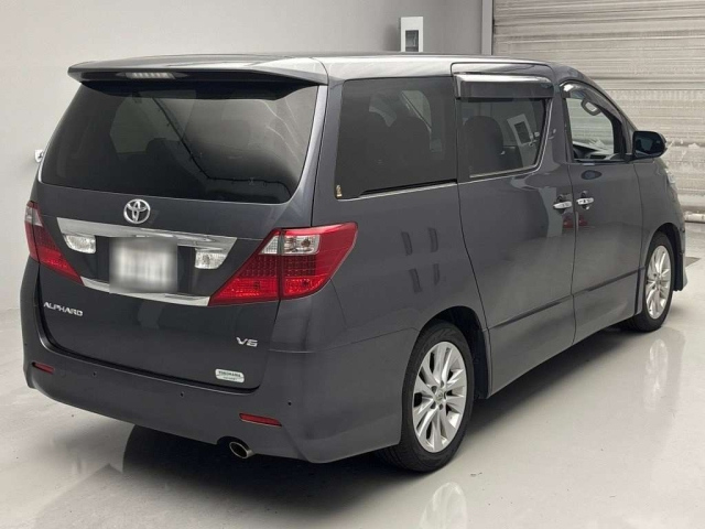 TOYOTA ALPHARD 2010