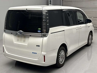 TOYOTA VOXY 2015