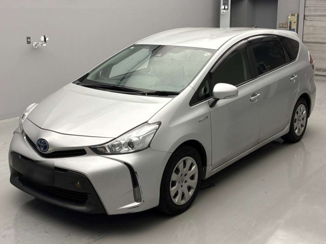 TOYOTA PRIUS ALPHA 2020
