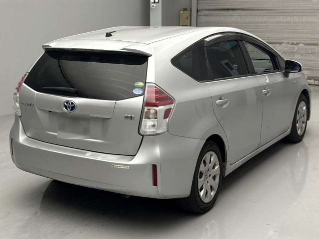 TOYOTA PRIUS ALPHA 2020