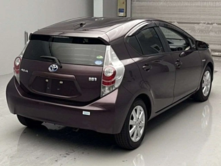 TOYOTA AQUA 2014