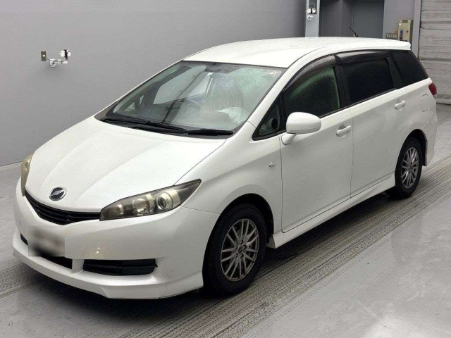 TOYOTA WISH 2010