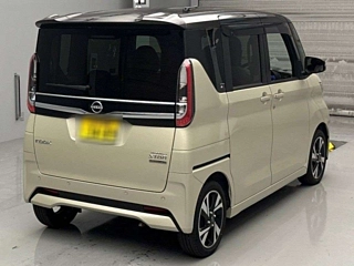 NISSAN ROOX 2024