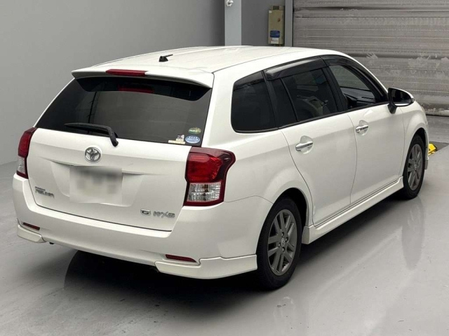 TOYOTA COROLLA FIELDER 2013