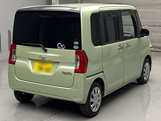 DAIHATSU TANTO 2015
