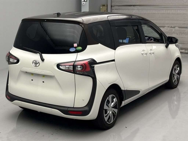 TOYOTA SIENTA 2020