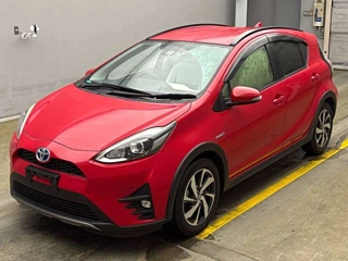 TOYOTA AQUA 2017
