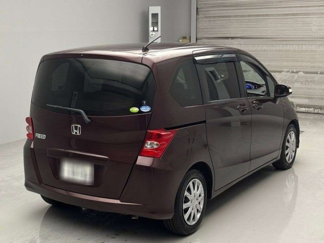 HONDA FREED 2010