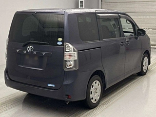 TOYOTA VOXY 2008