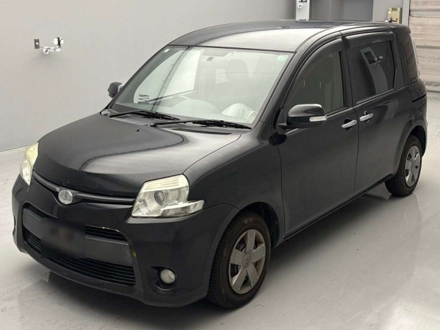 TOYOTA SIENTA 2013