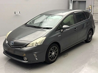 TOYOTA PRIUS ALPHA 2012