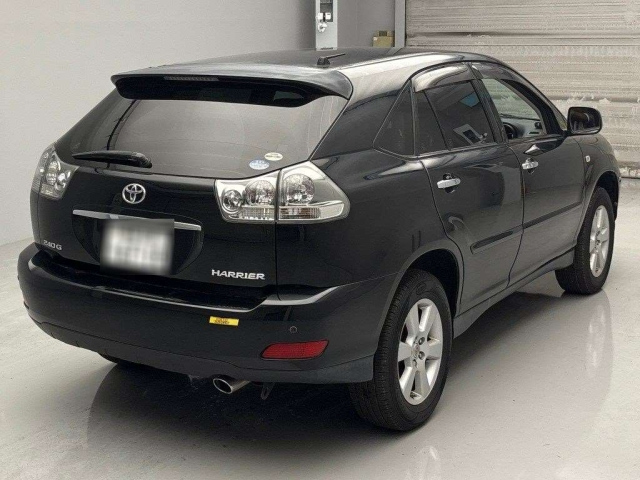 TOYOTA HARRIER 2011