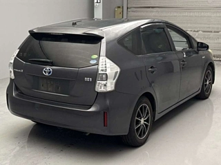 TOYOTA PRIUS ALPHA 2012