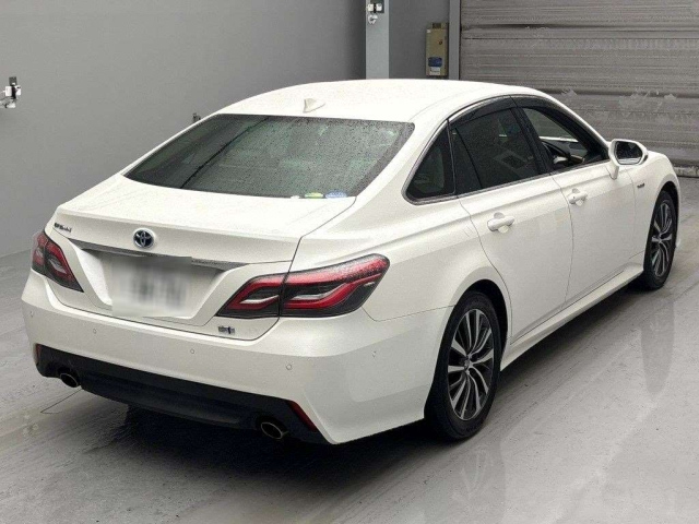TOYOTA CROWN 2020