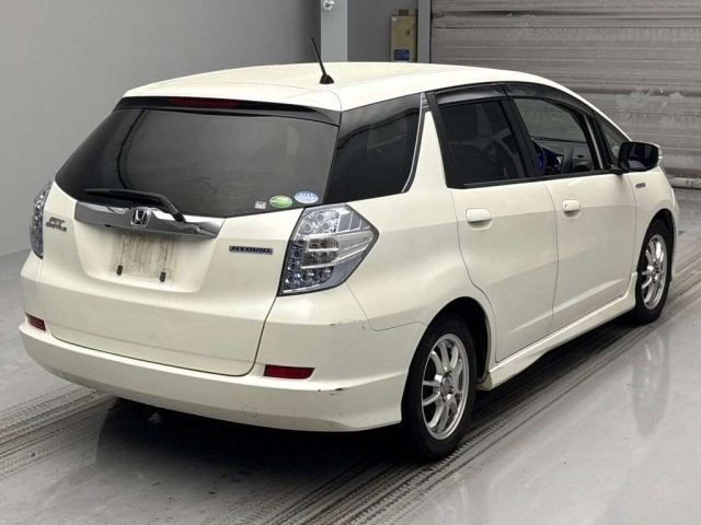HONDA FIT SHUTTLE 2013