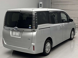 TOYOTA VOXY 2015