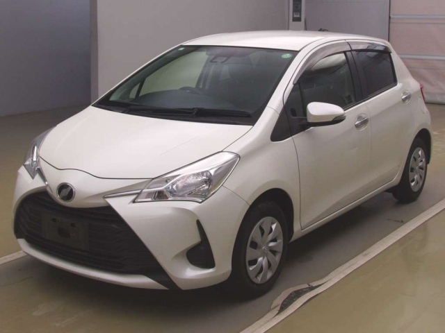 TOYOTA VITZ 2019