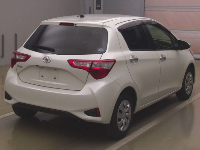 TOYOTA VITZ 2019