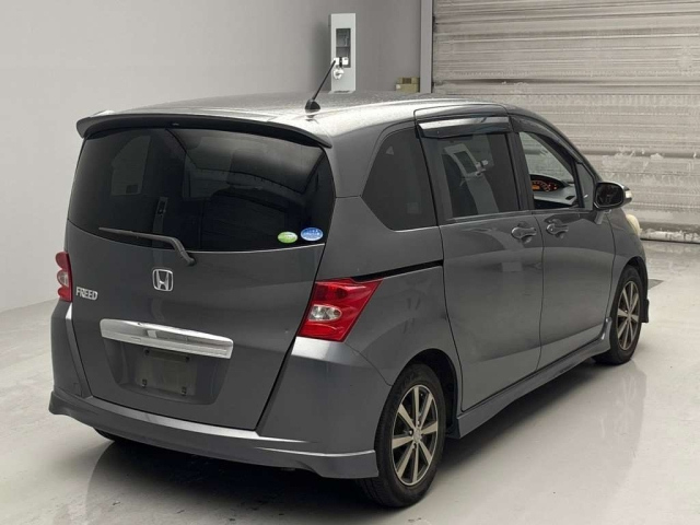 HONDA FREED 2009