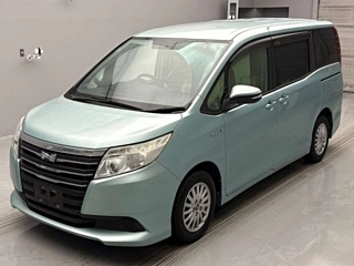 TOYOTA NOAH 2014