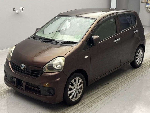 DAIHATSU MIRA E S 2013