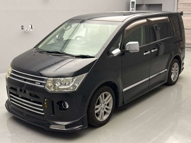 MITSUBISHI DELICA D5 2008