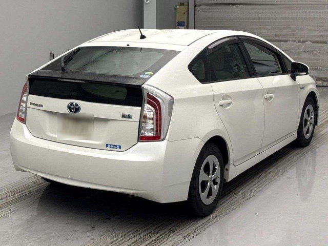 TOYOTA PRIUS 2012