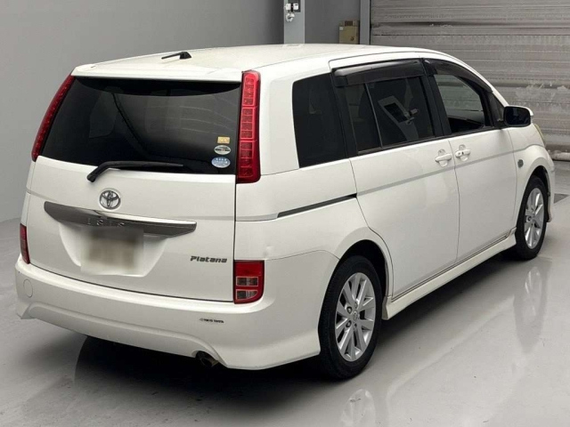 TOYOTA ISIS 2008