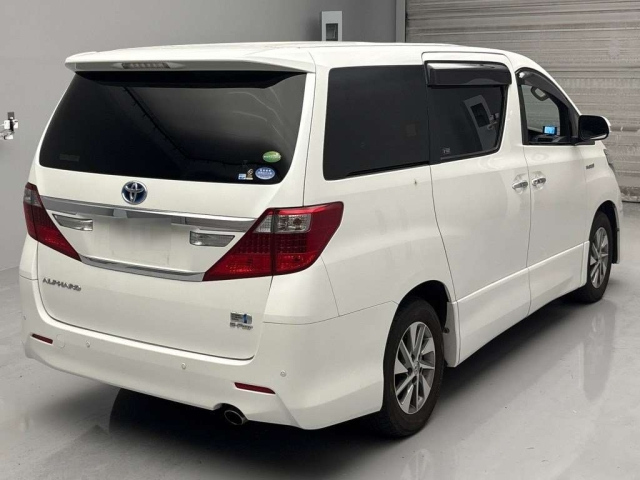 TOYOTA ALPHARD 2014