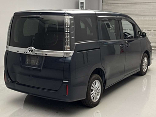 TOYOTA VOXY 2015