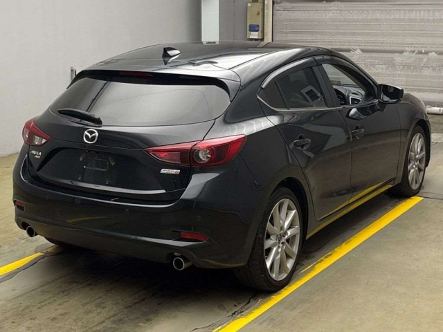 MAZDA AXELA 2018