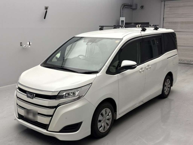 TOYOTA NOAH 2021